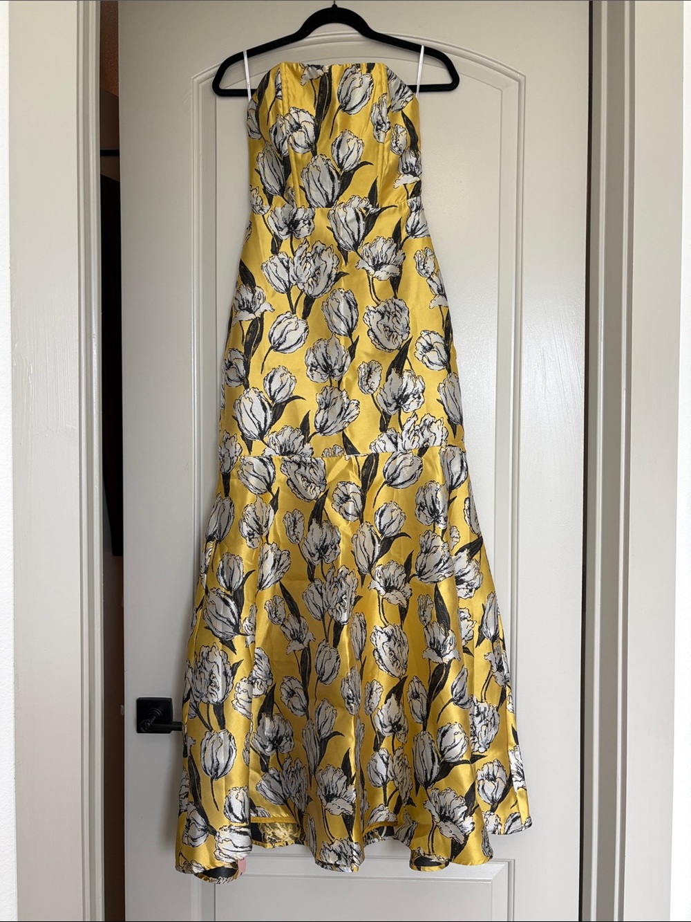 Lulus Gowning Around Yellow Floral Jacquard Strapless Maxi Dress - Picture 4 of 4